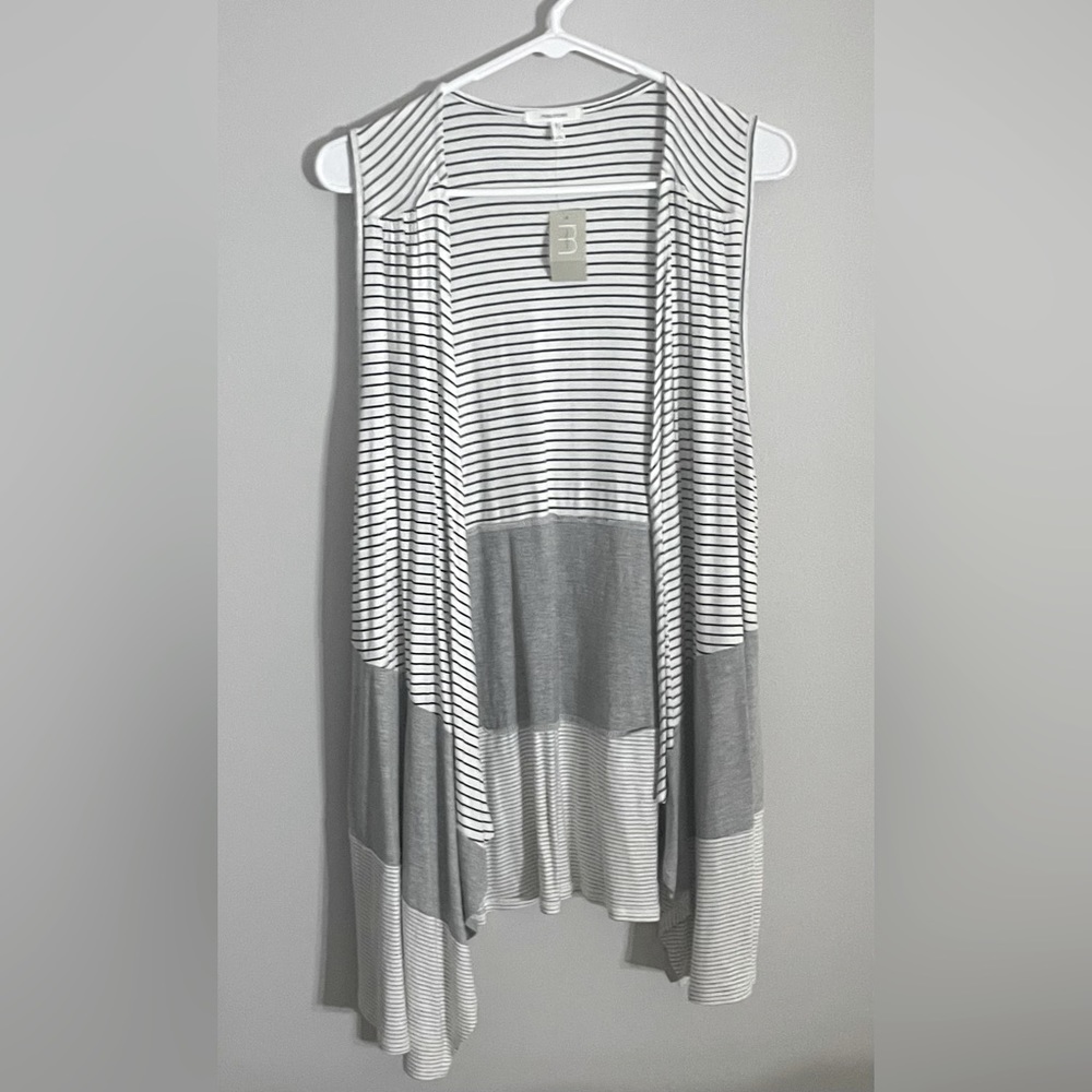 Maurices Waterfall Vest L/XL Women’s NWT